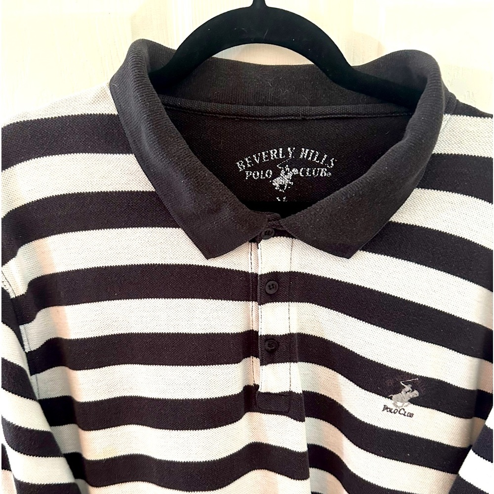 MENS , short sleeve polo,extra large, black and white. Beverly Hills Polo Club.